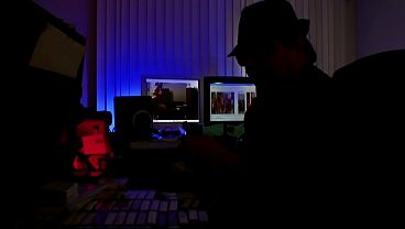 Deshvuka plays with a phallus and a vibrator, having fun