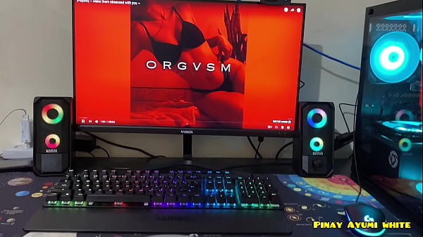 PINAY TEEN SUCK GAMERS DICK WHILE INGAME ( FACE REVEAL )