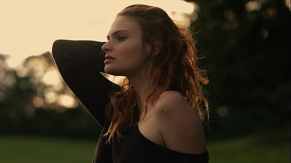in the wind - Czech glamor Video