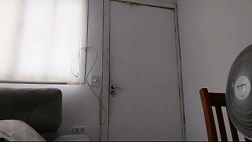 Minha amante me mandou esse v&iacute;deo Fiquei logo de pau duro, vendo ela brincar com o cuzinho.