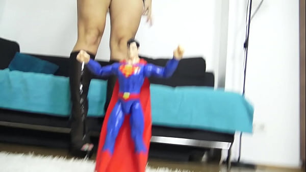 Superman Crush! Cruel Reell crushes Superman symbolically for all men!