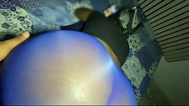 メイドに硬くなったチンポを突っ込んだ
