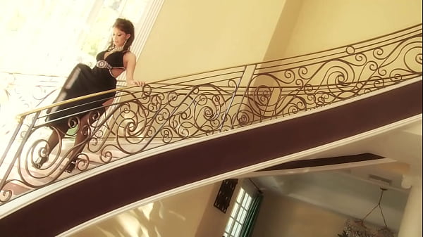 British Model Gemma Massey Enjoys Cock As An Appetizer Before Dinner