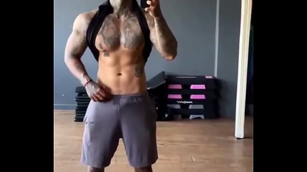 Who will accompany me to do cardio? 5 sec
