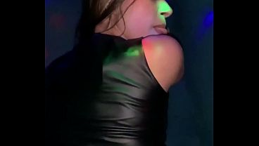 Download Video - I dance with a stranger at the nightclub and he ends up fucking me very hard