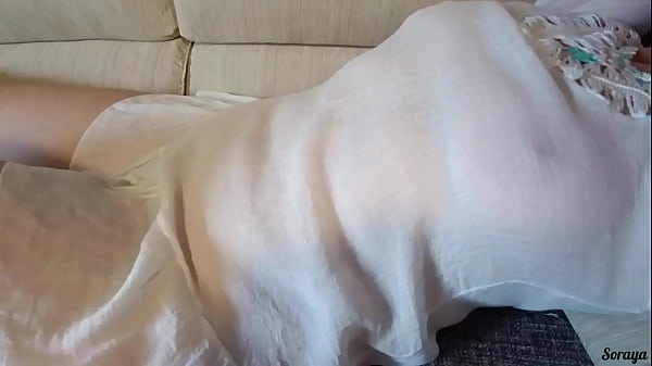 Download Video - Madrasta arrumando a casa de vestido transparente sem calcinha&period;