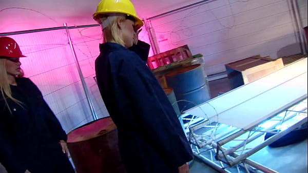 Carly Parker Has A Threesome With Her Construction Partners