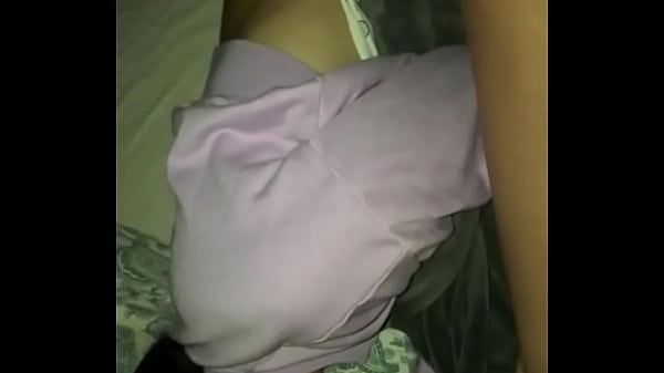Stepfather visits his stepdaughter at night to fuck