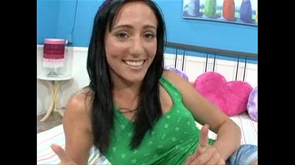 Download Video - cute teen Kira Kane likes big cock