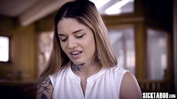 Latina Vanessa Vega sucked dick in front of the doctor to afford surgery